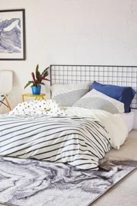 New Urban Outfitters Allyson Johnson For Deny Opposites Attract Duvet Queen - Picture 1 of 6