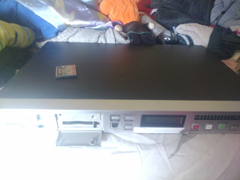 MARANTZ PMD560 SOLID STATE PROFESSIONAL - Image 1 of 4