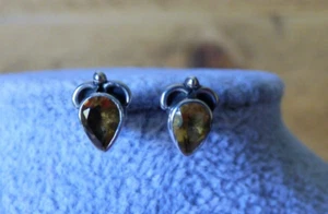 VINTAGE FINE 925 SILVER JEWELLERY LOVE HEART ANNIVERSARY CITRINE STUD EARRING 33 - Picture 1 of 5