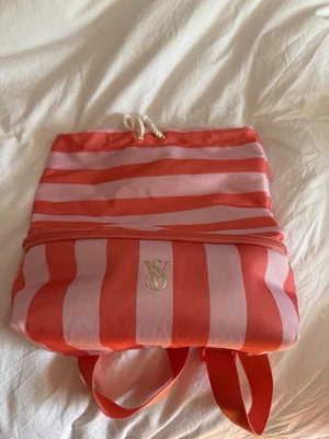 Victoria Secret 🙊 рюкзак 🎒 или ланч сумка 🎒 - Изображение 1 из 4