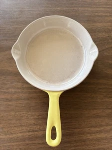 Vintage 6.5” Yellow Le Creuset 16 Cast Iron Enamel Frying Pan Skillet Spout - Picture 1 of 2