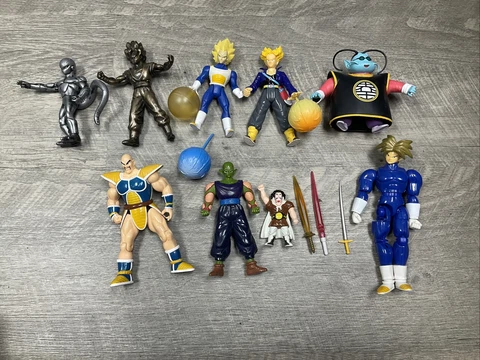 LOT OF 9 DRAGON BALL Z ACTION FIGURES Cover