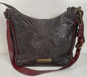 Cartera Tooled American West Borgoña con Dije de Bolsa - Imagen 1 de 22