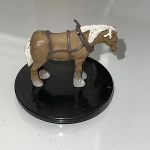 PATHFINDER D&D MINIATURES Rusty Dragon Inn DRAFT HORSE #26 - Picture 1 of 1