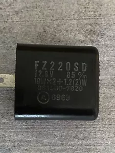 Vespa ET4 125 - Blinkerrelais Relais Blinker Nippondenso FZ220SD Piaggio 640289 - Bild 1 von 6
