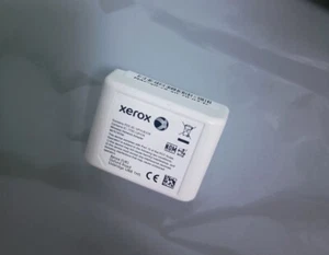 Adaptador de red inalámbrica Xerox para impresora VersaLink B400/B600/C400/C500/C7000 - Imagen 1 de 4