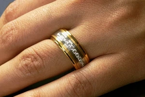 Herren Wolfram Gold Stufenrand Silber Inlay minimalistischer Ehering Band - 8 mm - Bild 1 von 3