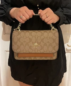 Coach Handbag in tan - Picture 1 of 6