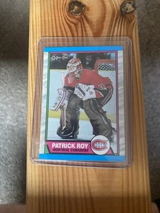 PATRICK ROY O-PEE-CHEE 1989/1990 CARD # 17 - Picture 1 of 2