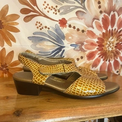 SAS W6 Caramel Brown Croc Open Toe Summer Fall Vacation Casual Comfort Sandals - Image 1 of 4