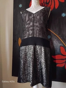 luxe by Warehouse Pure Silk (Body) Black/gold Sequin V Neck Sleeveless Dress 10 - Picture 1 of 8