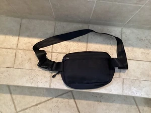 Herren Damen Bauchtasche Gürtel Gürteltasche Cross Body Sling Schulter Reise Sport Tasche - Bild 1 von 2
