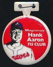 1975 Magnavox "HANK AARON 715 HR CLUB" Hanging Pinback *RARER Version*