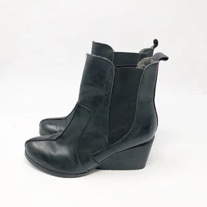 Max Studio Women Size 6M Black Leather Wedge Ankle Boots - Picture 1 of 12