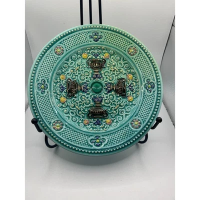 Majolica绿松石陶瓷装饰盘浮雕蝴蝶花卉 — 第 1/4 张图片