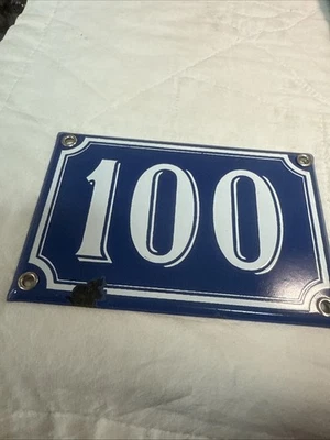 Ancien numéro de rue, Maison plaque Bombe émaillée, en relief N 100 - Photo 1/2