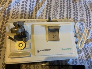 Black & Decker EC-60G Spacemaker Under Cabinet Can Opener w/ Bracket WORKS - Picture 1 of 5