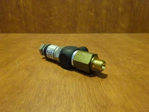 Bosch valve 0 821 302 018 - Picture 1 of 3