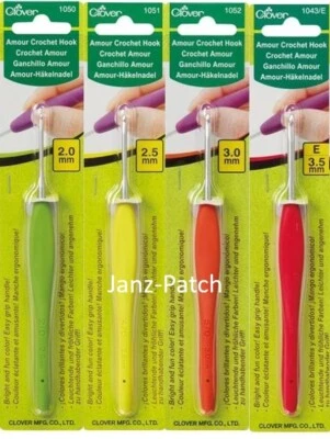 4 x Clover Amour Crochet Hooks Ergonomic Grip - 2.0, 2.5, 3.0, 3.5 mm - image 1 of 4