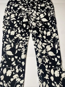 Chico's Brigitte Floral Slim Ankle Hose Gr. 1 schwarz weiß Sommer - Bild 1 von 7