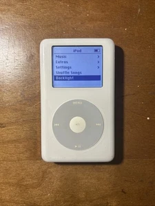Apple iPod Classic 4th Generation - 20GB White - Picture 1 of 3