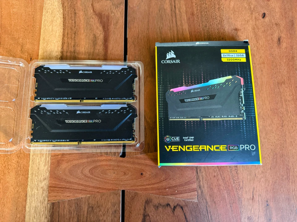 CORSAIR Vengeance RGB Pro 32GB (2x16GB) DDR4 3200MHz Black - Image 1 of 1