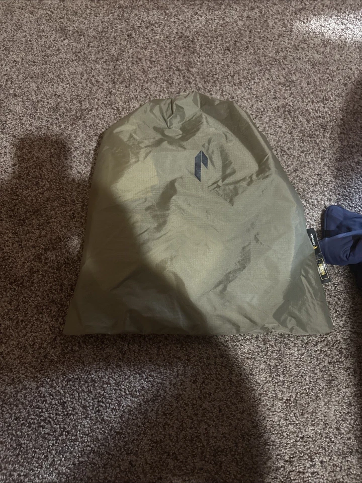 Red de insectos Skeeta excedente militar para cuna, tienda, hamaca Foto 1 de 3