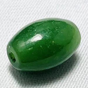Vero barile di giada verde fantasioso da lotto 8 carati 13x9 mm - forato - Foto 1 di 2