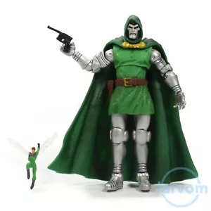 Marvel Universe 3.75" Secret Wars Comic Pack Dr. Doom & Wasp Complete - Picture 1 of 1