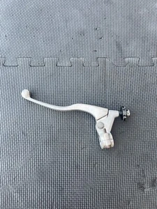 Palanca de embrague de cable OEM 57621-28C00 Suzuki RM250 1994 - Imagen 1 de 4