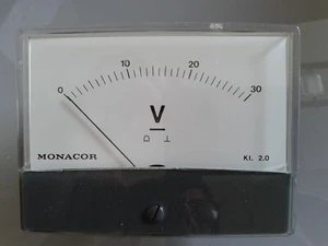 Riesiges EINBAU-INSTRUMENT 30 Volt  80x108mm MONACOR vintage nagelneu     Nr. 35 - Picture 1 of 3