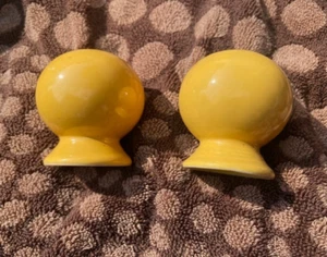 Vintage Authentic Fiestaware Antique Yellow Salt & Pepper Shakers 1940 Darling - Picture 1 of 4