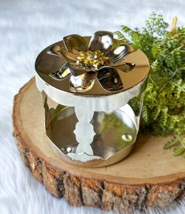 Bath & Body Works Silver Candle Sleeve Metal Holder 3 Wick 14.5oz Flower Lid NEW - Picture 1 of 5