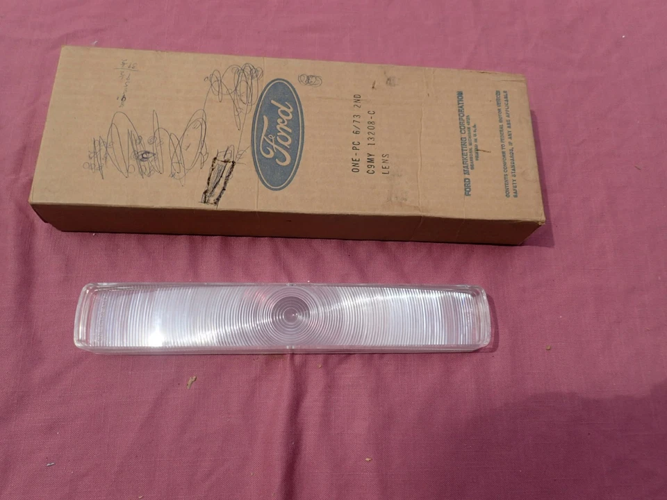 Mercury Marquis 1969-70, lente de luz de estacionamiento interior Marauder, ¡nuevo en stock! C9MY-13208-C Foto 1 de 4