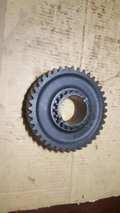 John Deere 2030 Getriebe Zahnrad T21975 40 Zähne - Bild 1 von 6