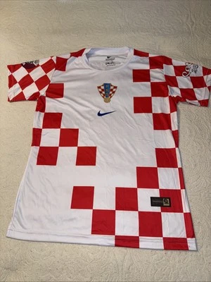 2022 Nike Croatia Home World Cup Jersey Shirt Size Large - Image 1 of 4