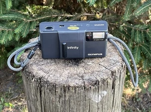 Olympus Infinity Jr analoge Kompaktkamera 35 mm, schwarz - Bild 1 von 6