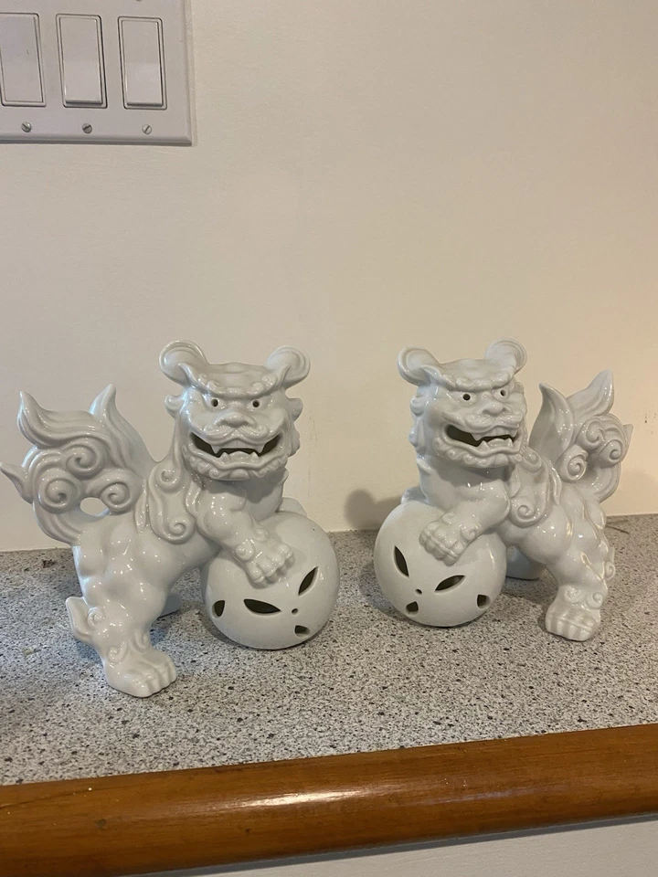 Juego de 2 estatuillas de Shishi de porcelana Foo Dogs de 6" de colección Taste Setter Sigman Foto 1 de 1