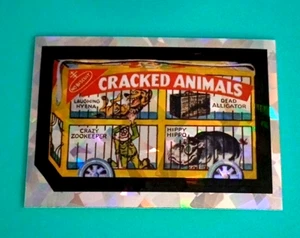 2014 Wacky Packages Chrome Series 1 "CRACKED ANIMALS" #38 Atomic Refractor Card - Bild 1 von 1