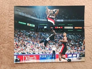 Clyde Drexler Autographed Portland Trail Blazers 8x10 Dunk Photo- W/COA - Picture 1 of 3