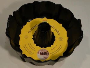 Martha Stewart Antihaft Bundt Pfanne unbenutzt - Bild 1 von 4