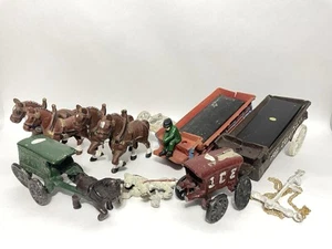 Juego de caballos y carruajes surtidos de hierro fundido pesado de metal - vintage y dañados - Imagen 1 de 19