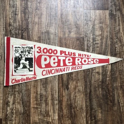 Vintage Pete Rose Pennant “Charlie Hustle” 3000 Hits Cincinnati Reds with Photo - Image 1 of 4