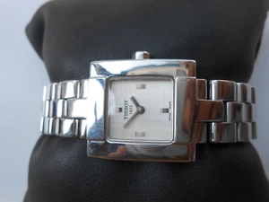 VTG SQUARE SWISS TISSOT LINEN SILVER DIAL SAPPHIRE CRYSTAL LADIES QUARTZ WATCH - Picture 1 of 12