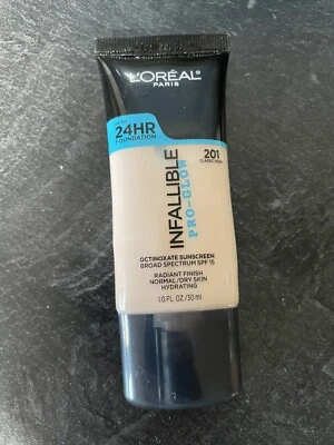 L'Oreal Paris Infallible Pro-Glow Foundation  SPF 15 - CHOOSE SHADE - Image 1 of 4