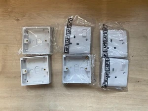 Single Switched Socket & Patrise x 3 - Picture 1 of 1