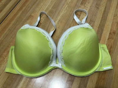 Sujetador Calvin Klein Talla 34D Verde Lima Con Aros Pushup Acolchado Borde de Encaje Foto 1 de 4