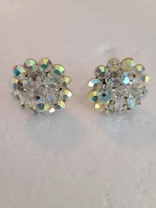 VINTAGE AURORA BOREALIS BEAD CLUSTER ROUND CLIP ON EARRINGS - Picture 1 of 8