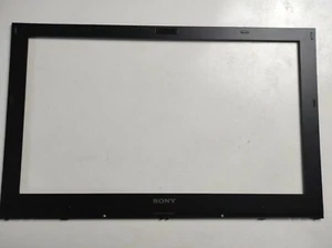 Sony Vaio VPCZ2 VPCZ21V9E PCG-41311M LCD Screen Bezel - Picture 1 of 2