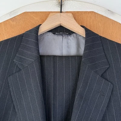 Jack Victor Suit Mens 50R Gray 2 Button 100% Wool Pants 44x26 Pleated Front - Image 1 of 4